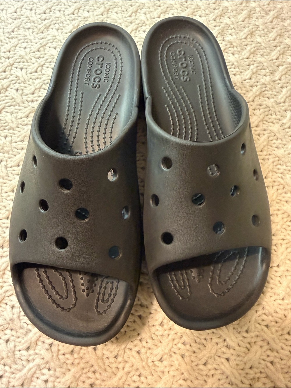 CROCS Black Slide Sandals with Vent Holes platform Women’s 7